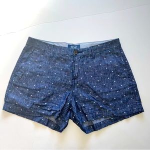 • Old Navy everyday shorts •